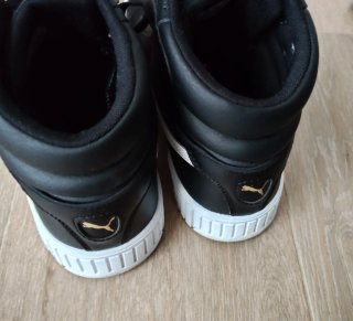 Deportivas Puma Negras y Blancas
