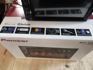 Radio Coche Pioneer MVH-A con Bluetooth
