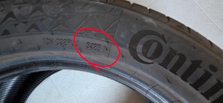 Neumático Continental 235/55 R18 V