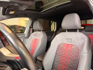 Volkswagen Golf GTI TCR Akra y Techo