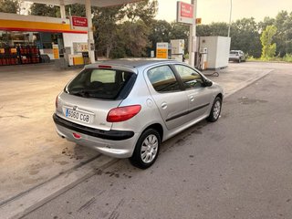 (SUPER OCASION)Peugeot 206 motor 1.4 distintivo B🟡