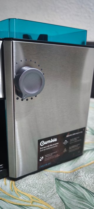 Molinillo de café Cecotec plateado y turquesa