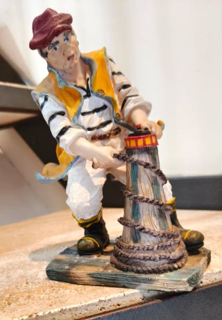 Statuetta Marinaio in resina stile nautico