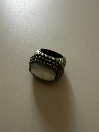 Anillo plateado piedra madreperla