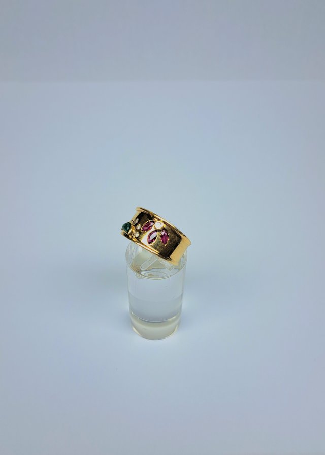 Anillo Oro 18K con Piedras Multicolor