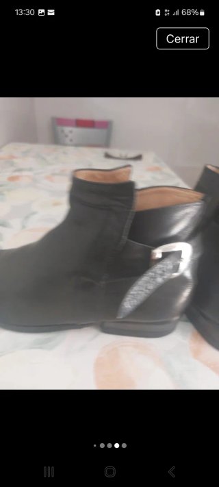 Botines de piel negros