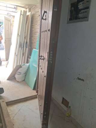 Puerta Acorazada Madera Oscura