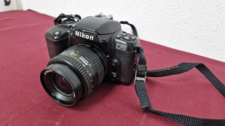 Nikon F-601 AF Quartz Date Cámara Analógica