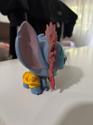 Funko Pop! Stitch con Plumas