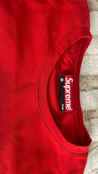 Camiseta Supreme Roja Talla M Diseño Artista