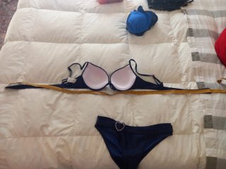 Bikini azul con pedrería y corazón