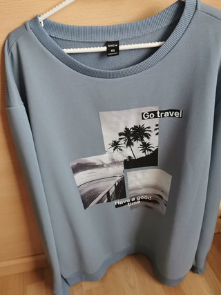 Sudadera azul estampada talla L / XL nuevo