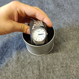 Reloj Casio Quartz Plata y Blanco
