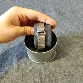 Reloj Casio Quartz Plata y Blanco