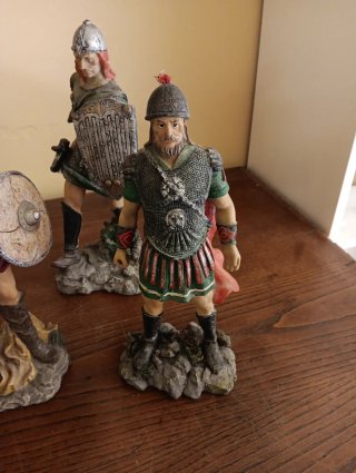 Figuras guerreros medievales