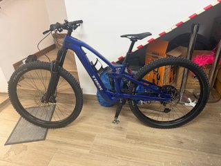 Bicicleta Trek Fuel EXe Eléctrica Azul