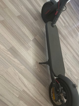 Xiaomi Mi Electric Scooter 4