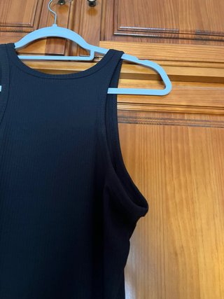 Vestido largo negro sin mangas