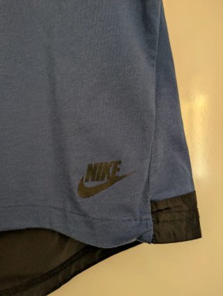 Camiseta Nike Azul y Negra