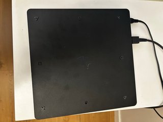 PS4 Slim + 2 mandos