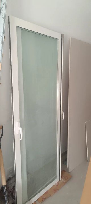 Ventana balconera aluminio blanco 130x280