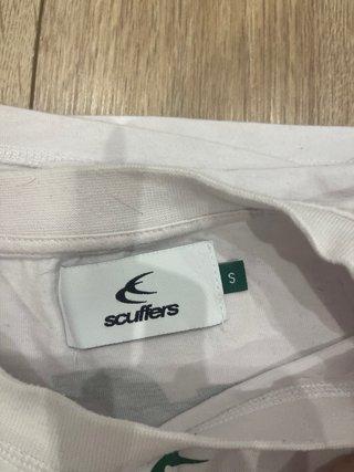Camiseta Scuffers Verde y Blanca