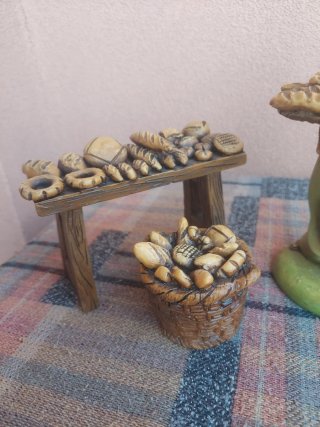 Figuras belen pesebre panadero y cestas pan