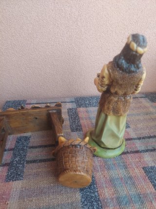 Figuras belen pesebre panadero y cestas pan