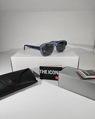 Occhiali Ray Ban Corrigan Blu Trasparenti
