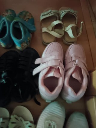 Lote de zapatos niña