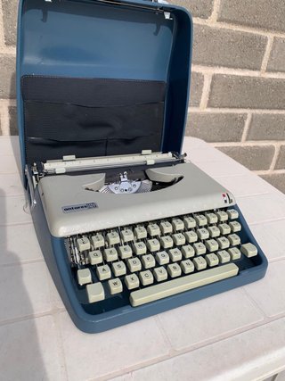 Macchina da scrivere Antares vintage con custodia