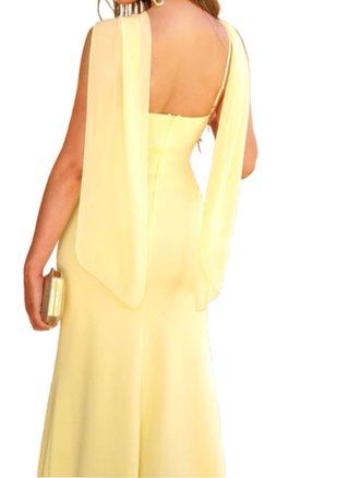 Vestido largo amarillo