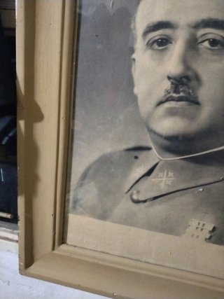 Cuadro antiguo de Franco