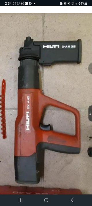 Clavadora Hilti DX A40 con cargador automático