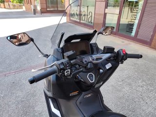 Yamaha TMAX Tech MAX Negra