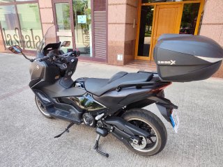 Yamaha TMAX Tech MAX Negra