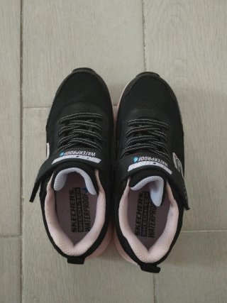 Scarpe bambina Skechers nere rosa waterproof 33