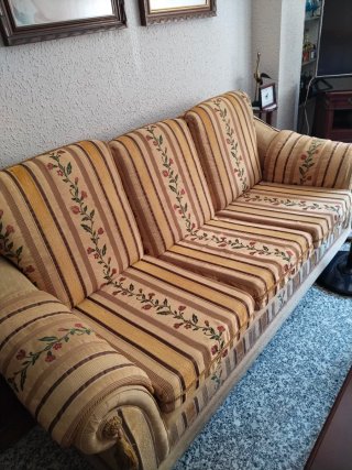 Conjunto Mesa de centro madera y cristal y sofás