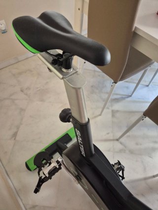 Bicicleta Spinning Salter PT-1590 Poco Uso