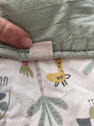 Hamaca BabyBjörn con funda de señorita rocuca