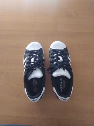Zapatillas Adidas Superstar Negras talla 35 ½