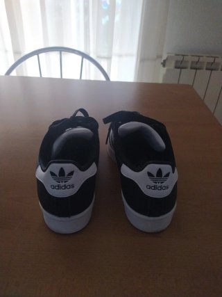 Zapatillas Adidas Superstar Negras talla 35 ½