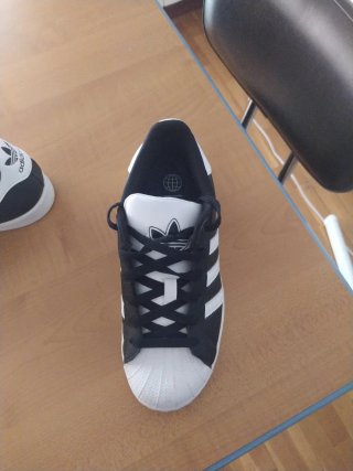 Zapatillas Adidas Superstar Negras talla 35 ½