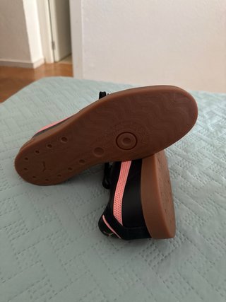 Zapatillas Puma Talla 42.5 Negras y Rosas