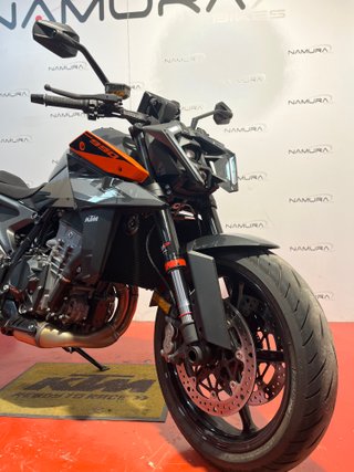 KTM Duke 990 Negro/Naranja 2026