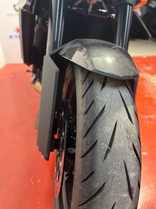 KTM Duke 990 Negro/Naranja 2026