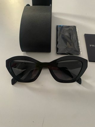 Gafas de sol Prada Negras
