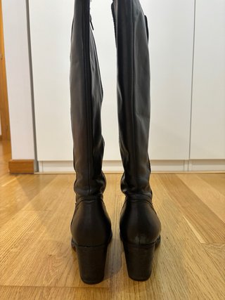 Botas altas cuero negras talla 38