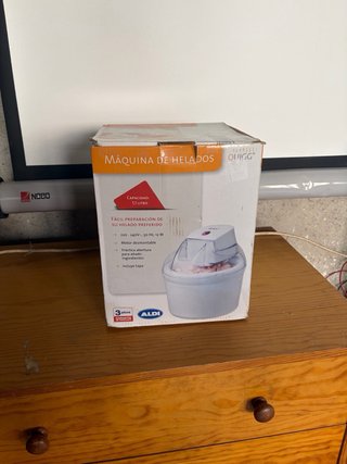 Máquina de helados blanca