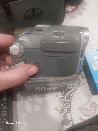 Sony Handycam DCR-HC19E Videocámara Plata